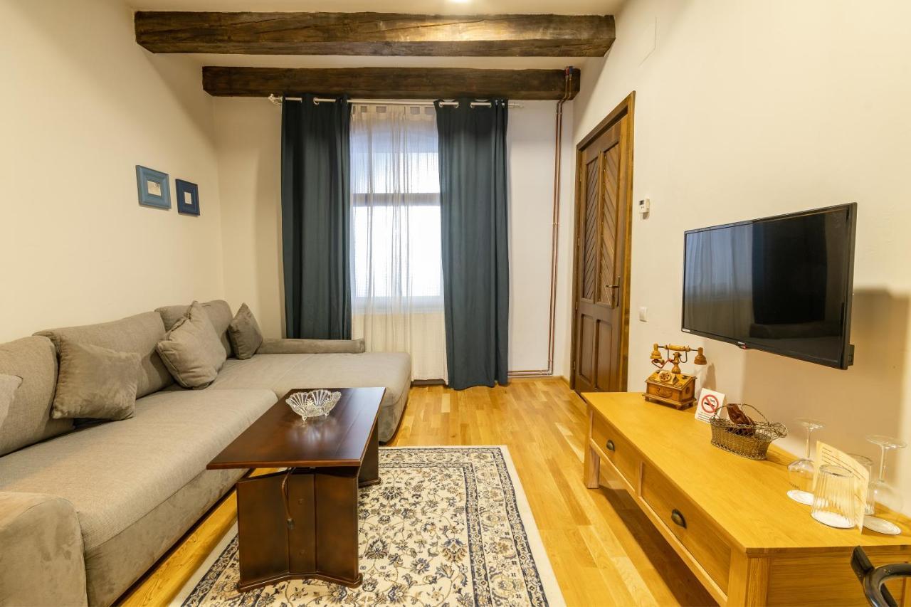 Wood House Republicii Hotel Brasov Exterior photo