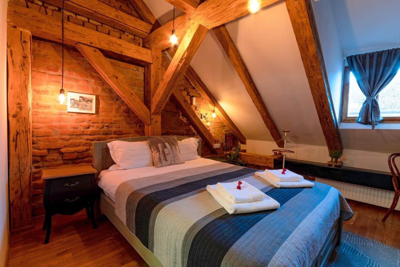 Wood House Republicii Hotel Brasov Exterior photo