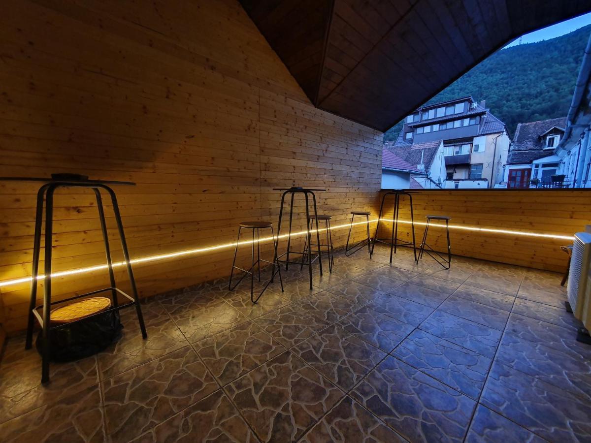 Wood House Republicii Hotel Brasov Exterior photo
