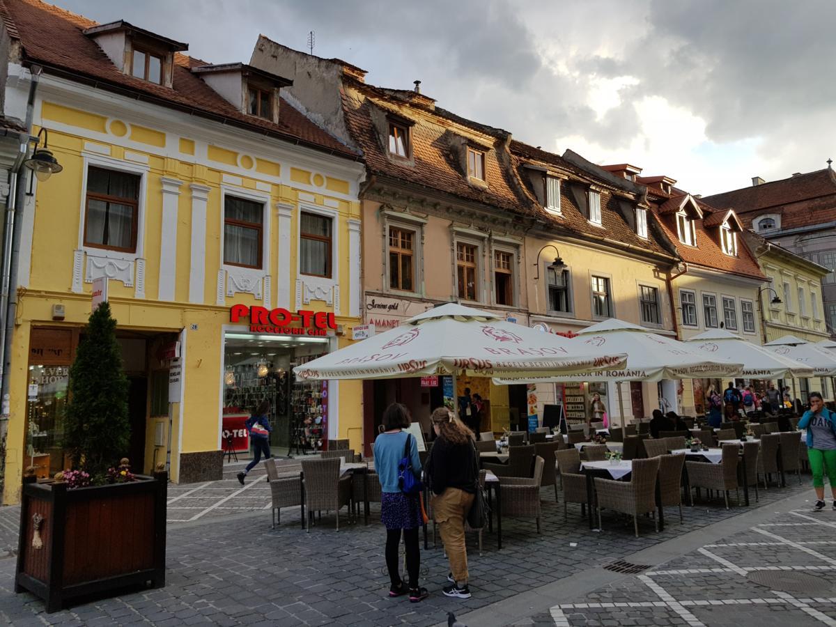 Wood House Republicii Hotel Brasov Exterior photo